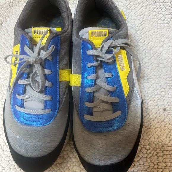 Puma Men's Gray, Blue, and Yellow Sneakers - Picture 3 of 10